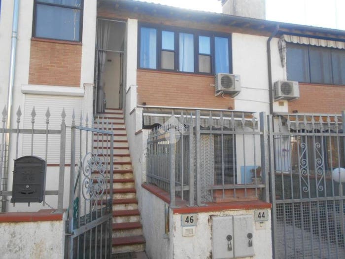 Appartamento trilocale in vendita in Via B Castiglia, Porto Garibaldi, Comacchio