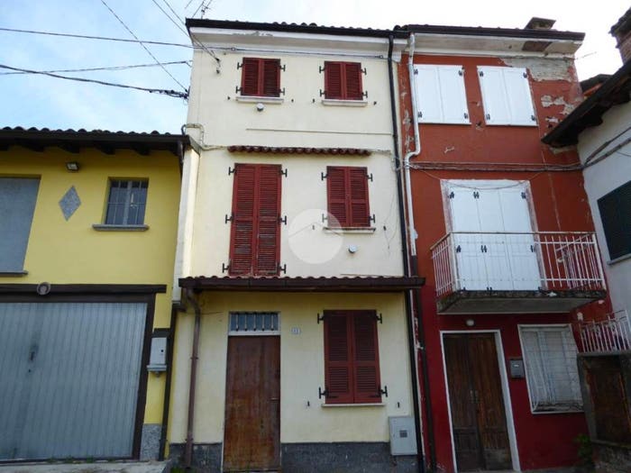 Casa con 5 locali in vendita in Frazione colombaia, Montù Beccaria