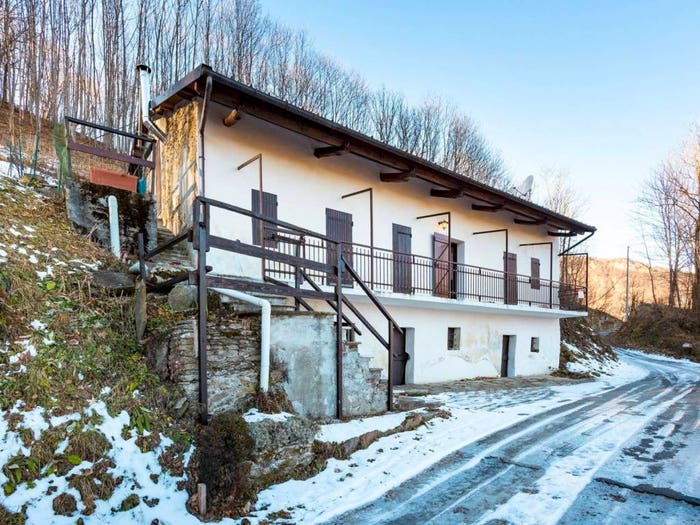 Casa con 6 locali in vendita in Frazione Serre, Oncino