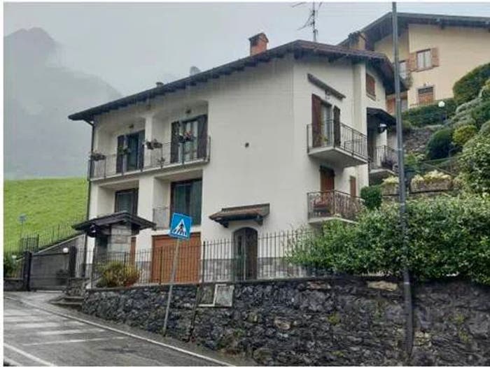 Appartamento trilocale in vendita in Via A Locatelli, Centro, Ardesio