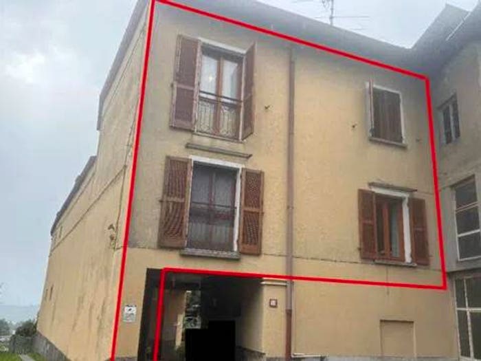 Appartamento trilocale in vendita in Via Alessandro Manzoni, Albavilla