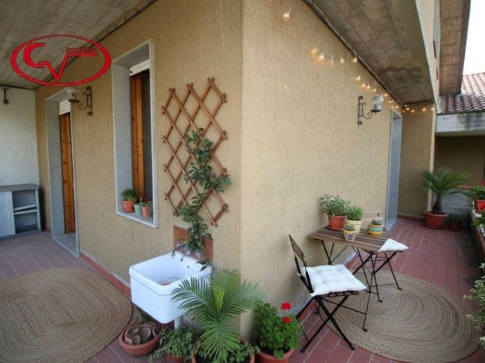 Casa con 6 locali in vendita in Via Luglio, Levane, Montevarchi