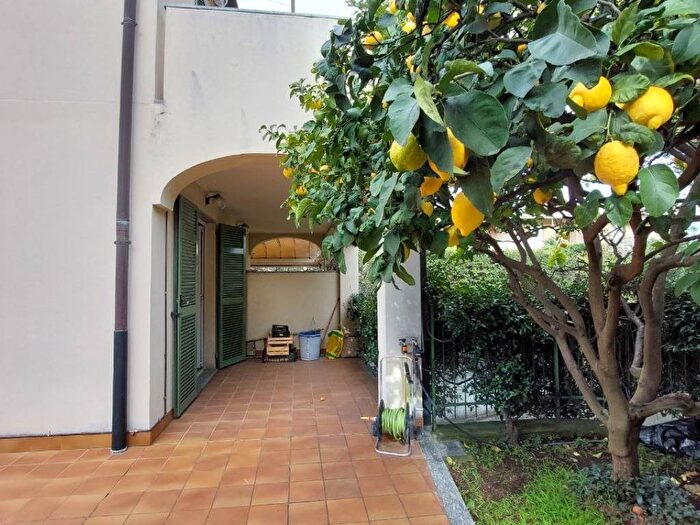 Appartamento trilocale in vendita in Centro, Loano