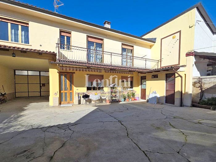 Casa con 6 locali in vendita in Via Giacomo Matteotti, Ticineto