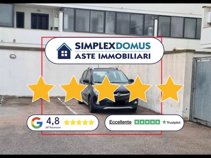 Appartamento trilocale in vendita in Via Martiri D'Otranto, Giorgilorio, Surbo