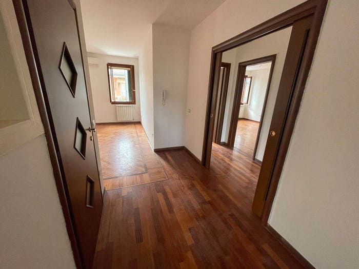 Appartamento quadrilocale in vendita in Via Alberto Mario, Centro, Adria