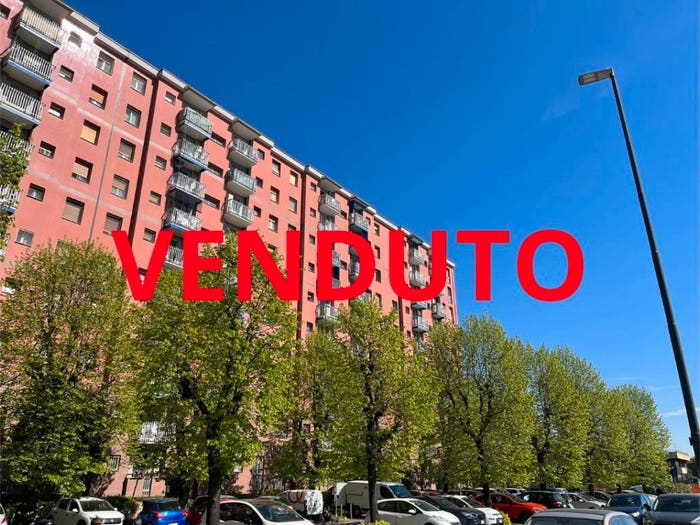 Appartamento trilocale in vendita in Viale Italia, Corsico