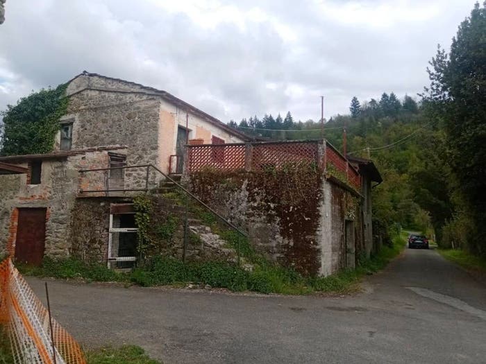 Casa con 6 locali in vendita in Monti, Licciana Nardi