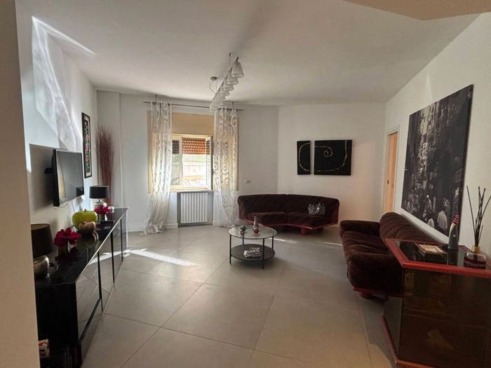 Appartamento con 6 locali in vendita in Via Orazio, Posillipo, Napoli