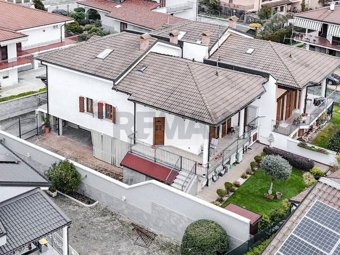 Casa quadrilocale in vendita in Via Vercelli, Caresanablot