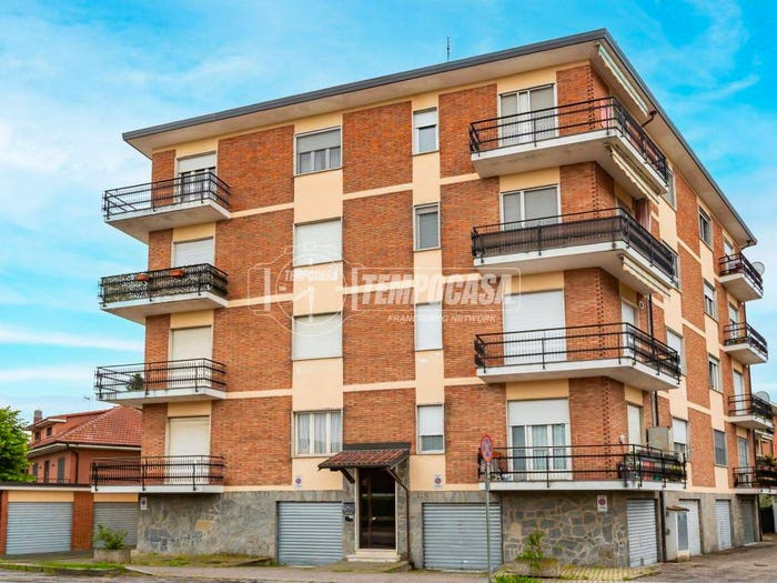 Appartamento trilocale in vendita in Via Cristoforo Colombo, Centro, Poirino