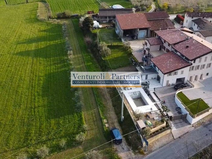 Casa in vendita in Via Maccarona, Lonato del Garda