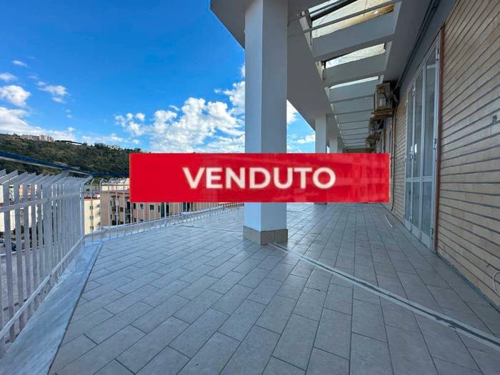 Appartamento bilocale in vendita in Viale cavalleggeri d'aosta, Fuorigrotta, Napoli