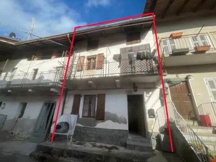 Casa quadrilocale in vendita in Frazione Boero, Strona