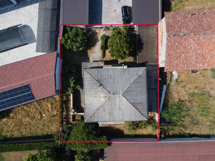 Casa quadrilocale in vendita in Via Giornate, Centro, Castrezzato