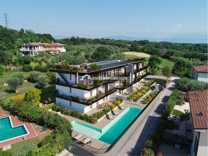 Appartamento quadrilocale in vendita in Via Marzabotto, Desenzanino, Desenzano del Garda
