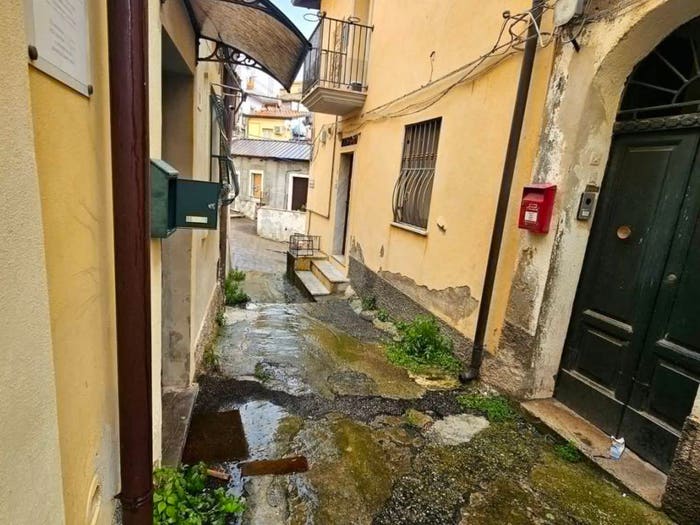 Casa quadrilocale in vendita in Vico Quarto Carbone, Centro Storico, Catanzaro