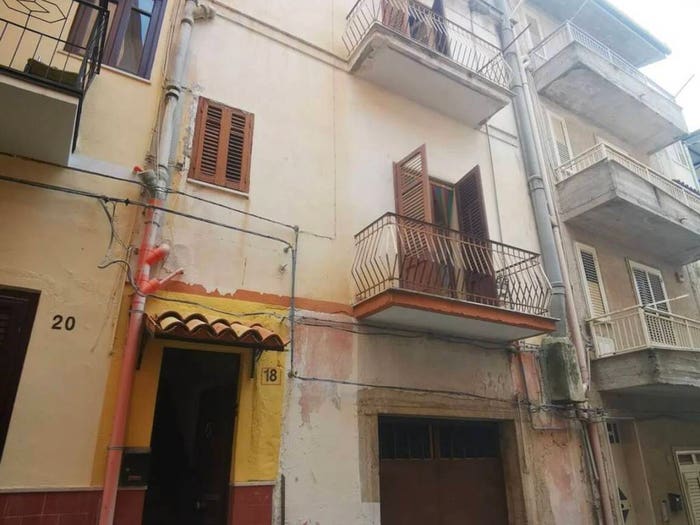 Casa con 5 locali in vendita in Via Soldato Gaglio No Number, Montelepre