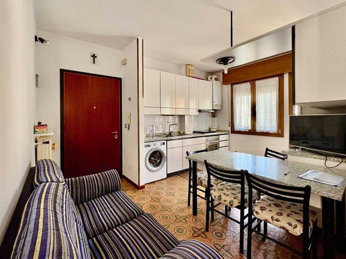 Appartamento trilocale in vendita in Viale Mediterraneo, Sottomarina, Chioggia