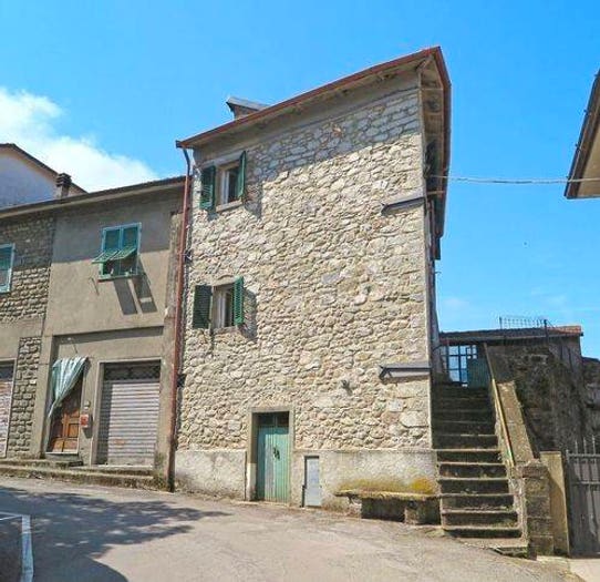 Casa con 6 locali in vendita in Piazza Torre, Centro, Casola in Lunigiana