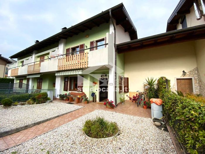 Casa con 6 locali in vendita in Via Lomba, Centro, Mori