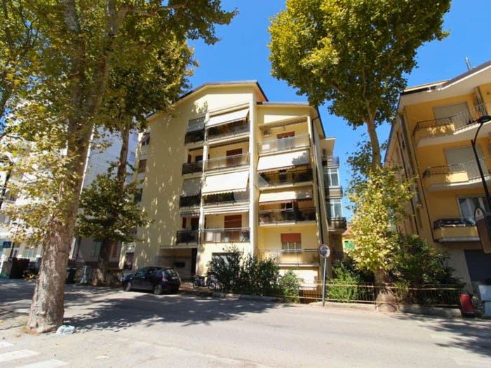 Appartamento trilocale in vendita in Viale treviri, Ascoli Piceno