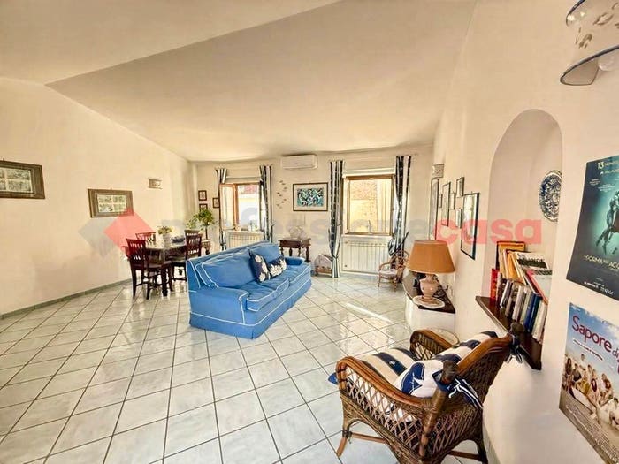 Casa quadrilocale in vendita in Via Indipendenza, Gaeta