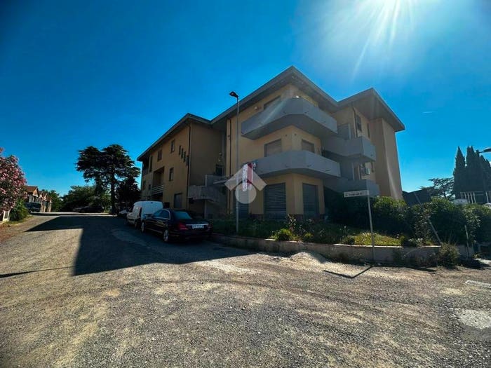 Appartamento con 6 locali in vendita in Via Palmiro Togliatti, Le Casine Perignano Spinelli, Casciana Terme Lari