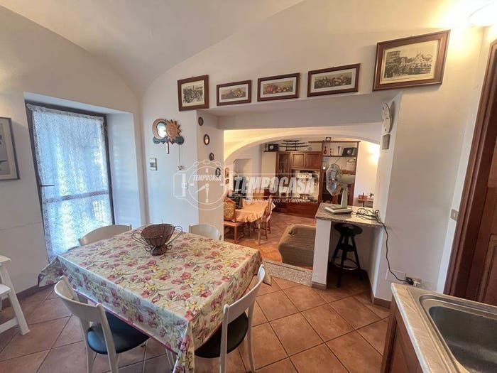 Casa quadrilocale in vendita in Via Cavour, Strambinello