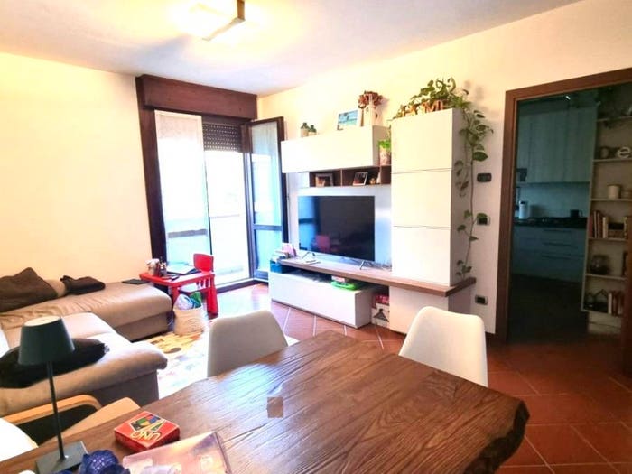 Appartamento trilocale in vendita in Via Fratelli Rosselli, Centro, Rolo