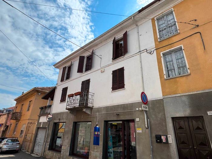 Appartamento quadrilocale in vendita in Via V Veneto, Centro, Gassino Torinese