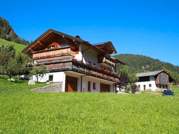 Casa con 6 locali in vendita in Via Locher, Avelengo
