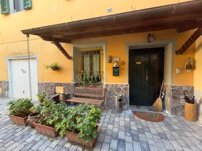 Casa con 6 locali in vendita in Piazza del Popolo, Centro, Capannoli