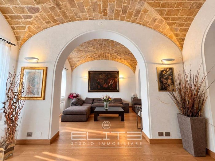 Casa con 6 locali in vendita in Via Palermo, Centro, Falconara Marittima