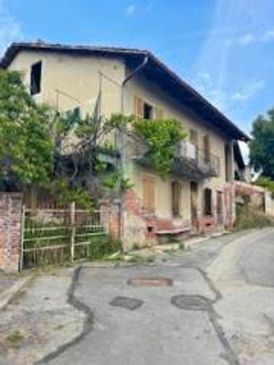 Casa con 6 locali in vendita in Via Silva, Avuglione, Marentino