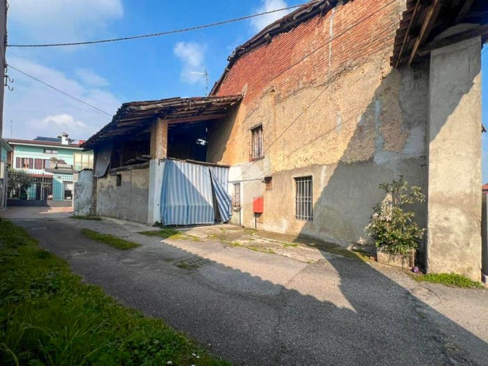Casa con 6 locali in vendita in Via X Giornate, Centro, Castrezzato