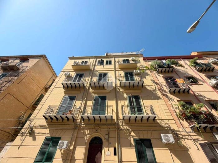 Appartamento trilocale in vendita in Via Vito la Mantia, Zisa, Palermo