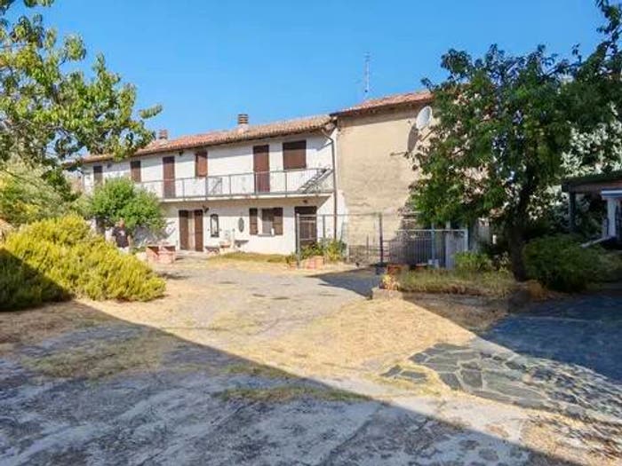 Casa con 6 locali in vendita in Casa Mascandola, Ziano Piacentino