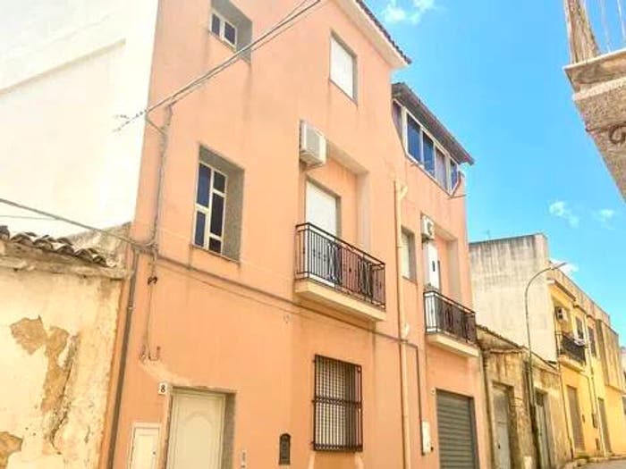 Casa con 6 locali in vendita in Via Catania SNC, Centro, Menfi