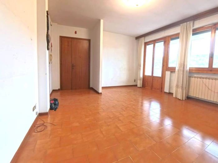 Appartamento con 5 locali in vendita in Via Martiri di Morlione, Centro, Vaglia