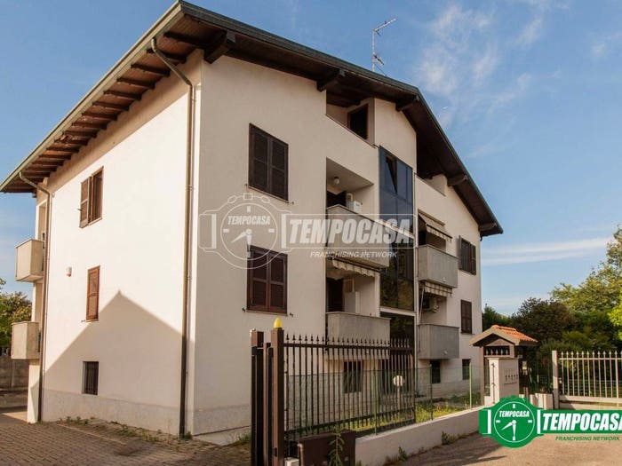 Appartamento trilocale in vendita in Via Salvatore Quasimodo C, Centro, Magnago