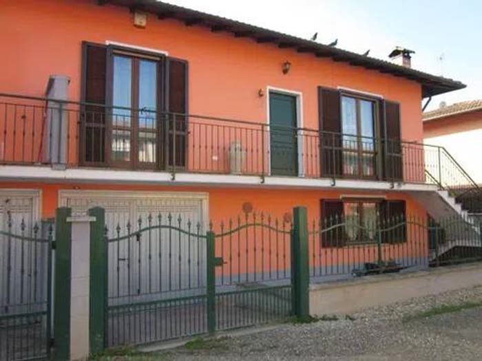 Casa quadrilocale in vendita in Via Della Chiusa, Dorno