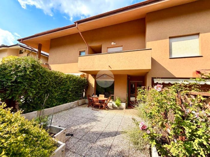 Casa con 6 locali in vendita in Corso Laghi, Centro, Buttigliera Alta