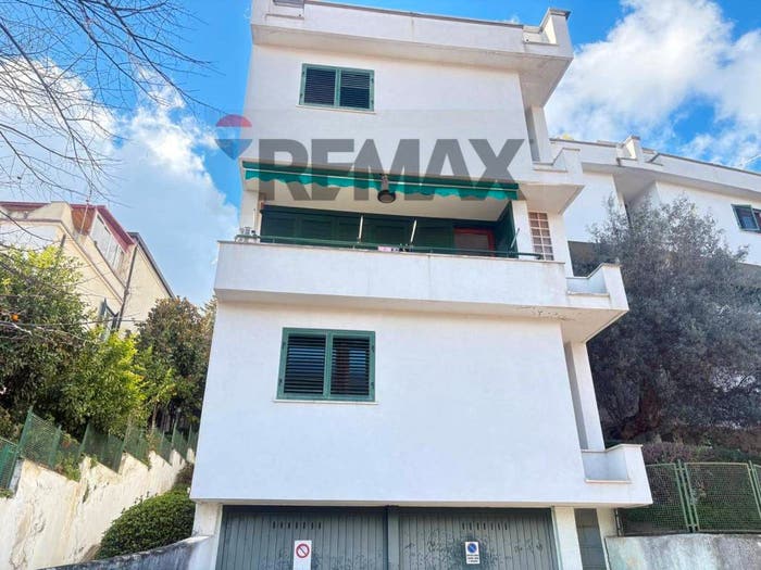 Appartamento trilocale in vendita in via tommaso arnoni, Acquedotto, Cosenza