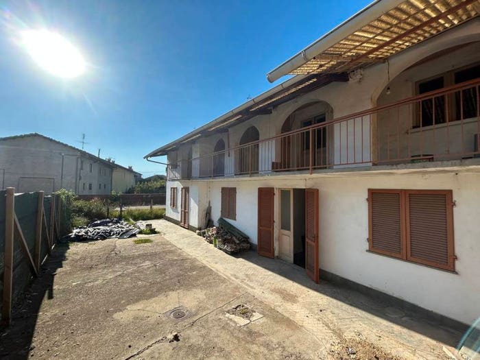 Casa con 6 locali in vendita in Via Giovanni Giannino, Centro, Vigone