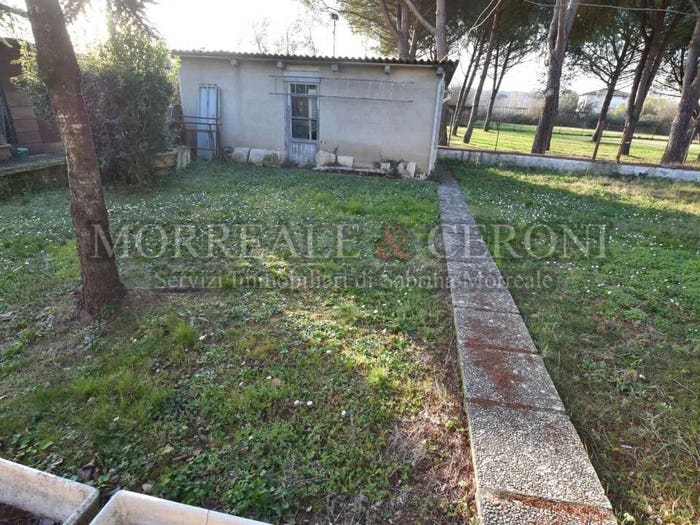 Casa con 6 locali in vendita in Via Ettore Majorana No Number, Castelfiorentino