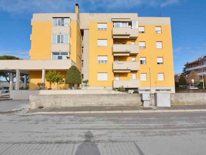 Appartamento con 5 locali in vendita in Via Tambroni, Sambucheto, Montecassiano