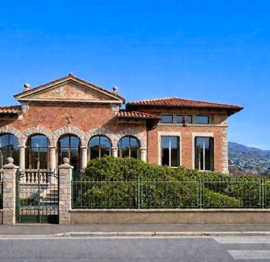 Casa trilocale in vendita in Via G Mazzini, Bardello con Malgesso e Bregano