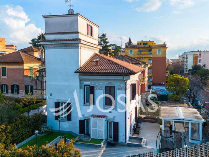 Casa con 6 locali in vendita in Via Duchessa di Galliera, Monteverde Nuovo, Roma