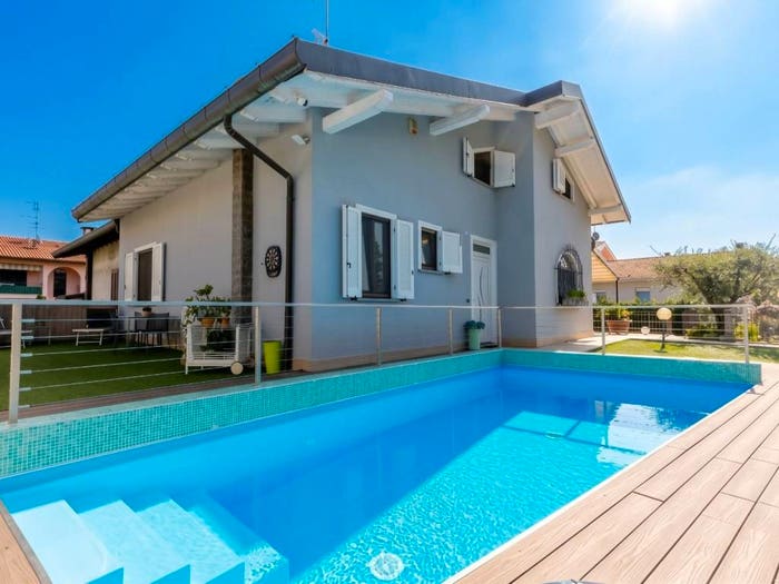 Casa con 5 locali in vendita in Via A Moro, Caronno Varesino